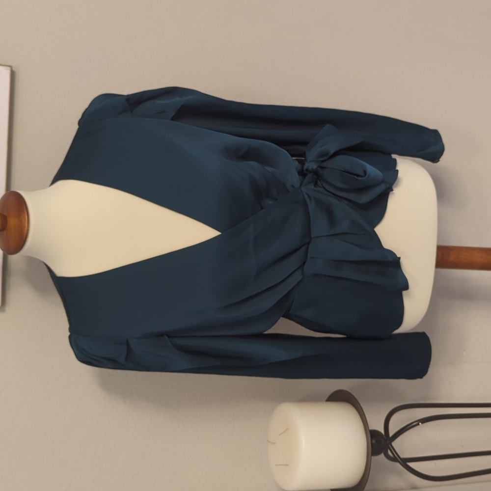 EUC Express Puff Sleeve Top